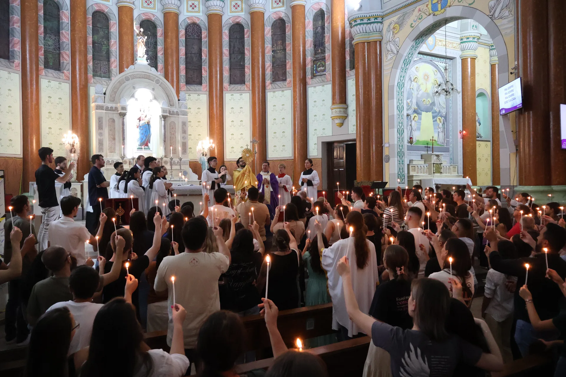 Catedral São João Batista realiza segunda edição da Missa Jovem nesta sexta-feira (27)